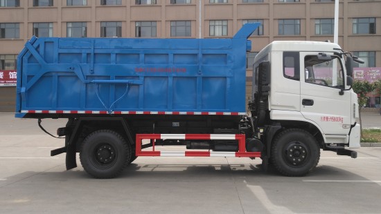 新款東風(fēng)污泥運(yùn)輸車(chē)